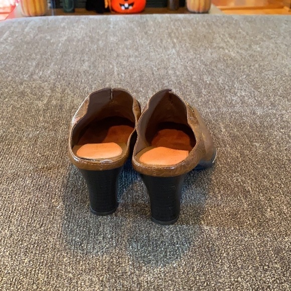 Aerosols open back heels; size 6.5 - Picture 4 of 6